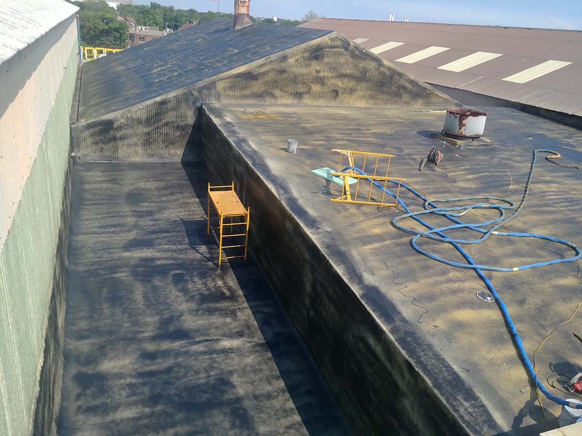 Roofing Spray Foam Contractor Fenton Mi - SprayTight Michigan