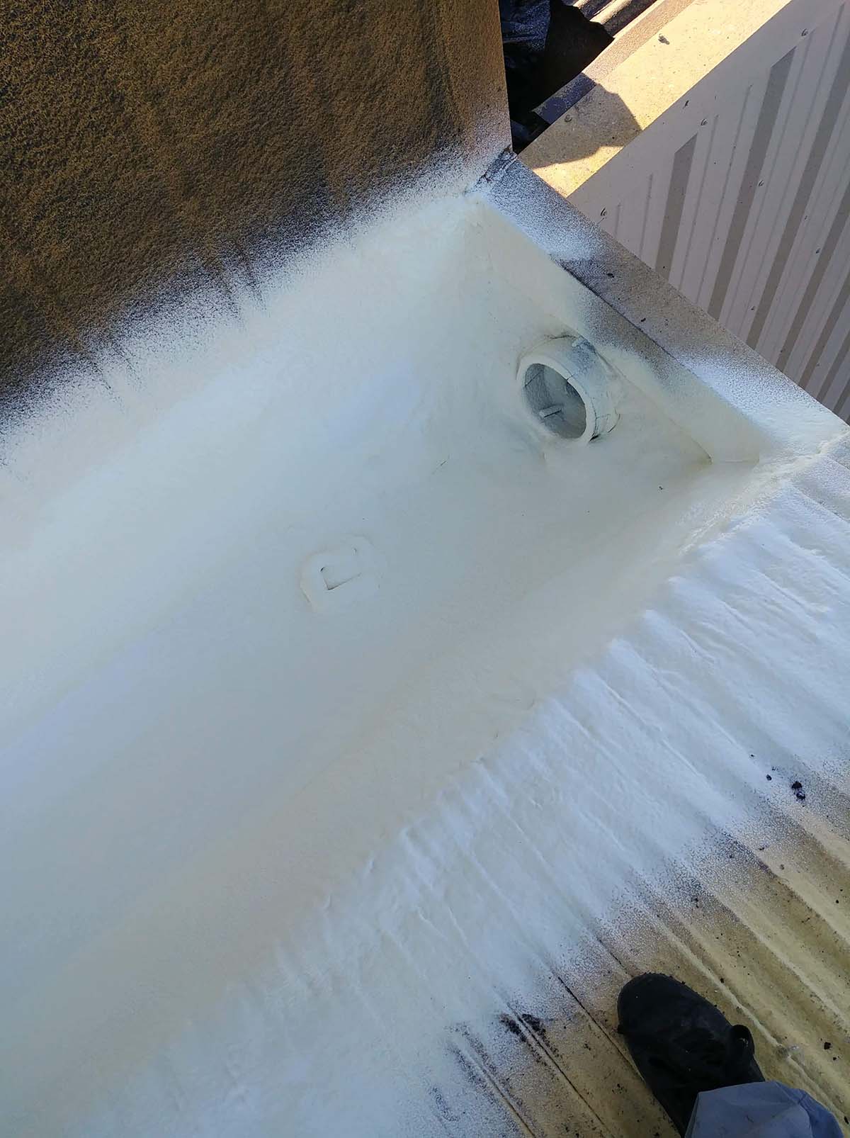 Roofing Spray Foam Contractor Macomb - SprayTight Michigan